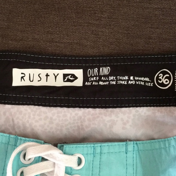 Men’s swim trunks - Picture 3 of 3